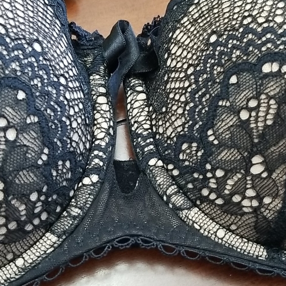 ADORE ME lace bra - Picture 2 of 11